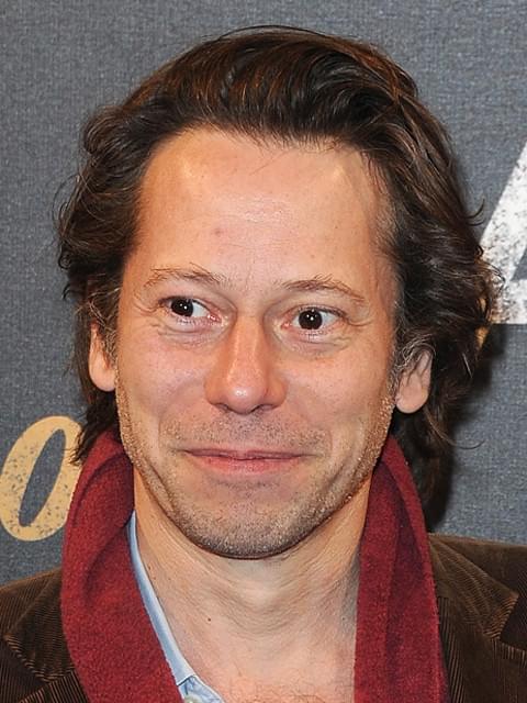 マチュー・アマルリック、ジョルジュ・シムノン「青の寝室」を映画化