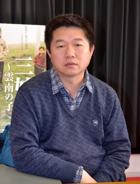 ワン・ビン監督が「三姉妹 雲南の子」で捉えた、貧しさを超えた“生命力”