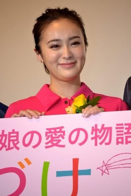 貫地谷しほり、初主演作「くちづけ」の“誕生日”に感無量