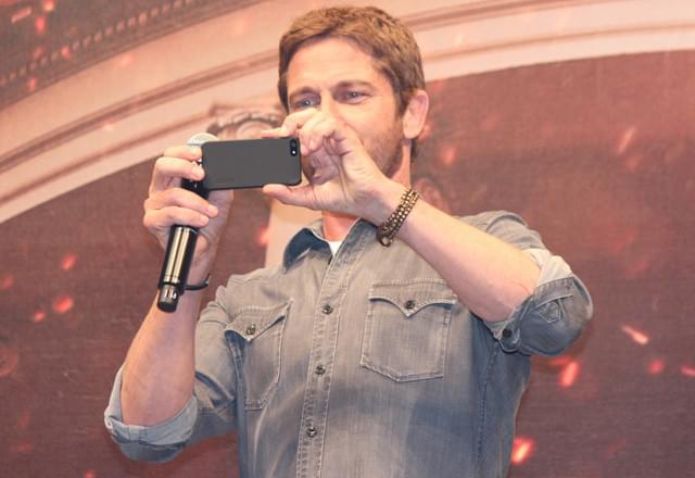 ジェラルド・バトラー、来日会見で大はしゃぎ！「エンド・オブ・ホワイトハウス」をPR