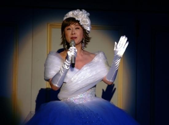 小林幸子、50周年新衣装を披露 蛍になって暗闇照らし紅白復活へ