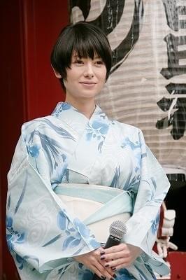 真木よう子ら艶やか浴衣姿で「さよなら渓谷」ヒット祈願