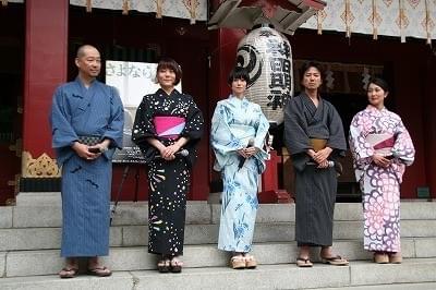 真木よう子ら艶やか浴衣姿で「さよなら渓谷」ヒット祈願