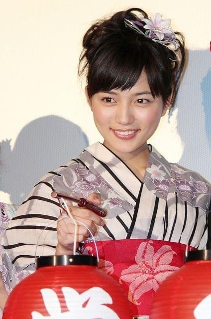 川口春奈、延滞金に“絶叫”？ 2月末からレンタルCD借りたまま……