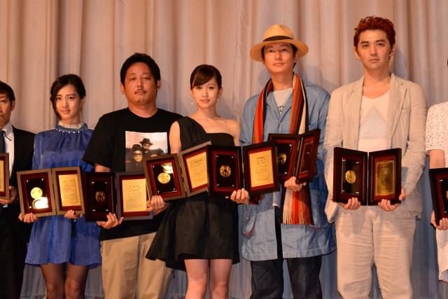 【日プロ大賞】主演男優賞・井浦新、故若松孝二監督に改めて感謝「思いに報いることができた」