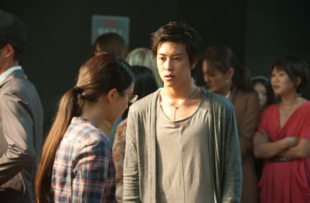 気鋭のクリエイター×イケメン俳優がコラボ！主題歌は安室「Baby Don’t Cry」