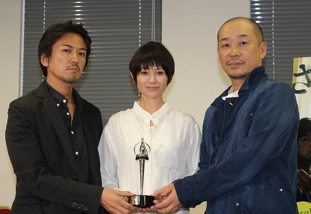 真木よう子、モスクワから喜びの凱旋帰国！「うれし泣き」の理由を語る