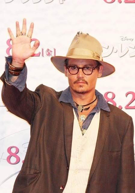 ジョニー・デップ、仕事の流儀は「楽しむこと」 新作「ローン・レンジャー」会見