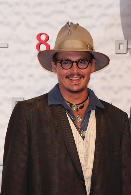 ジョニー・デップ、仕事の流儀は「楽しむこと」 新作「ローン・レンジャー」会見