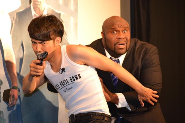 ボブ・サップ&ピース綾部「ホワイトハウス・ダウン」イベント乱入者を撃退?