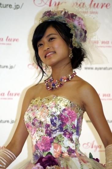 こじるり花嫁気分、人気上昇中でまずは仕事優先