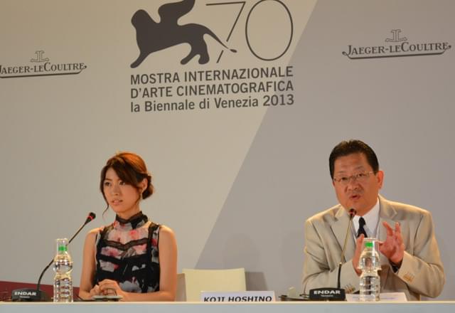 会見に臨んだスタジオジブリ星野康二社長と瀧本美織