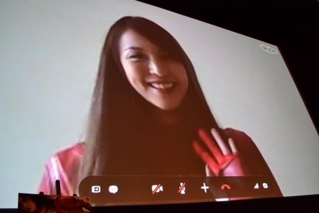 「009ノ1」岩佐真悠子、パリのエトランジェ映画祭から生中継で初日を祝福