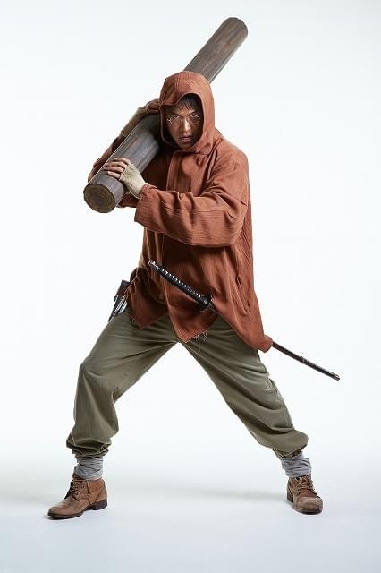 白石隼也×鈴木亮平×山下リオ、ドラマ版「彼岸島」のキャラ姿公開