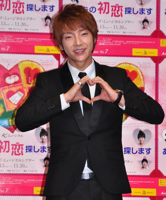 除隊後初ミュージカル出演の「超新星」ユナク、日本留学中の初恋の思い出告白