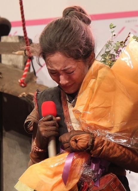 綾瀬はるか「八重の桜」クランクアップで号泣！「最高の1年をありがとうございます」