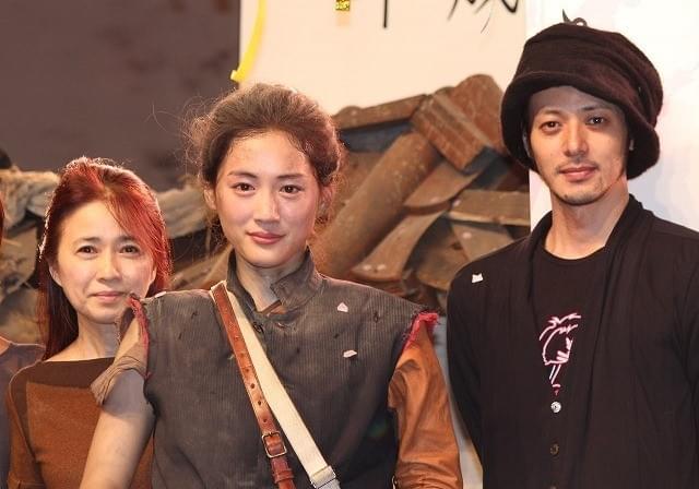 綾瀬はるか「八重の桜」クランクアップで号泣！「最高の1年をありがとうございます」