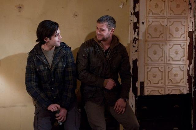 クリス・ヘムズワース、海兵隊のもとで特訓したサバイバルアクションを語る