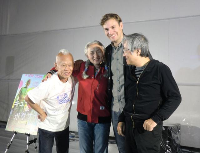 現代芸術家・篠原有司男がボクシング・ペインティングを生披露