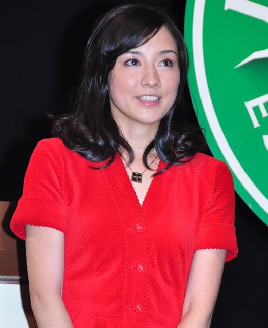 井浦新＆伊藤歩、CM発表会で“初恋”ドラマを朗読 「緊張しました」