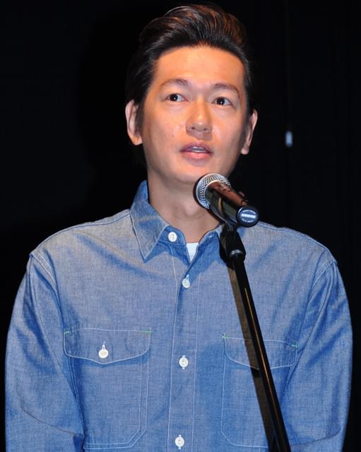 井浦新＆伊藤歩、CM発表会で“初恋”ドラマを朗読 「緊張しました」