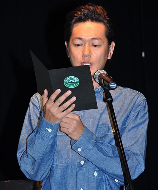 井浦新＆伊藤歩、CM発表会で“初恋”ドラマを朗読 「緊張しました」