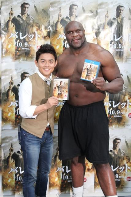 (左より)すっかり意気投合した井戸田とサップ