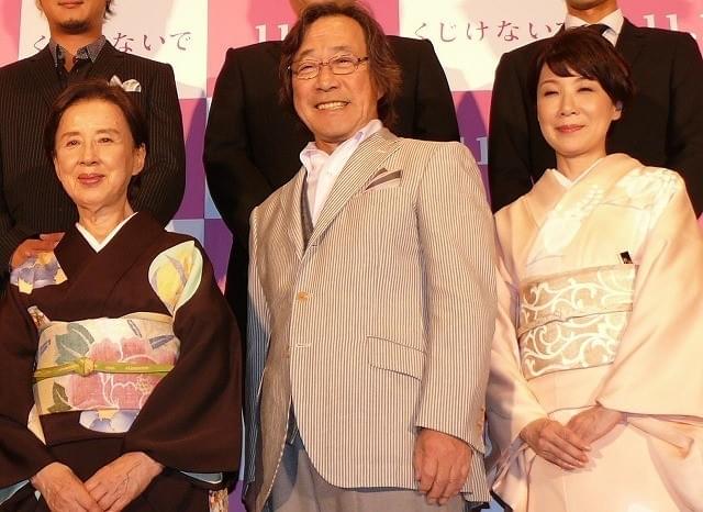 母・八千草薫、妻・伊藤蘭と並び笑顔をのぞかせる武田鉄矢
