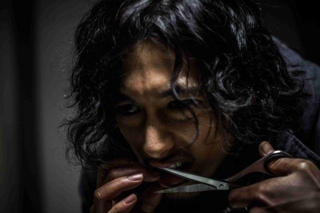 ハサミで整形…市橋達也被告の手記を映画化した新作予告で描く壮絶な逃亡劇