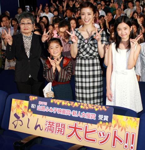 「おしん」の濱田ここねが山路ふみ子新人女優賞を受賞 ピン子も“辛口”祝福