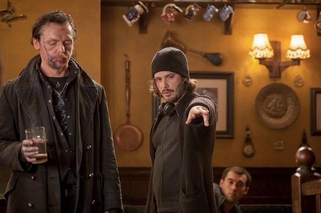 英国発の酔っぱらい系SFアクションコメディ