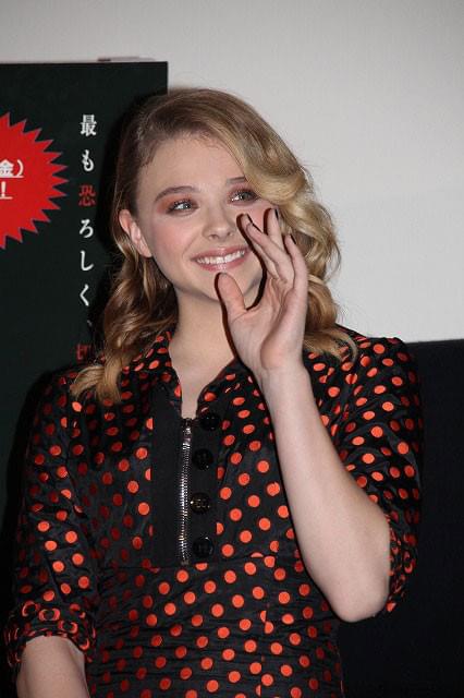 クロエ・モレッツ、3年ぶり来日でファン500人歓喜！