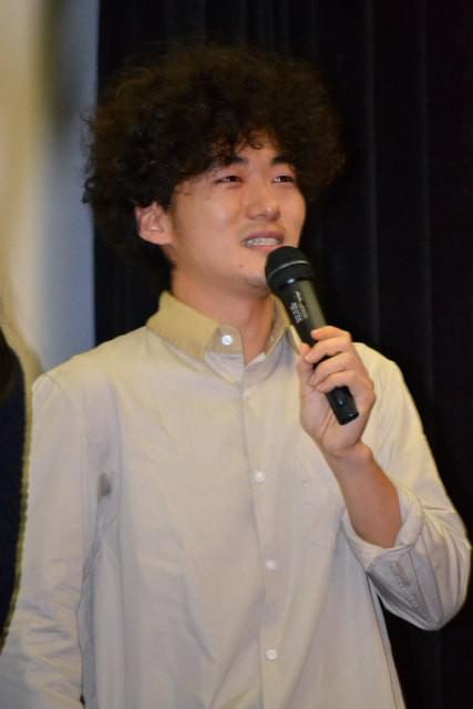 池松壮亮、感極まって涙の松居大悟監督を絶妙にフォロー「許してください」