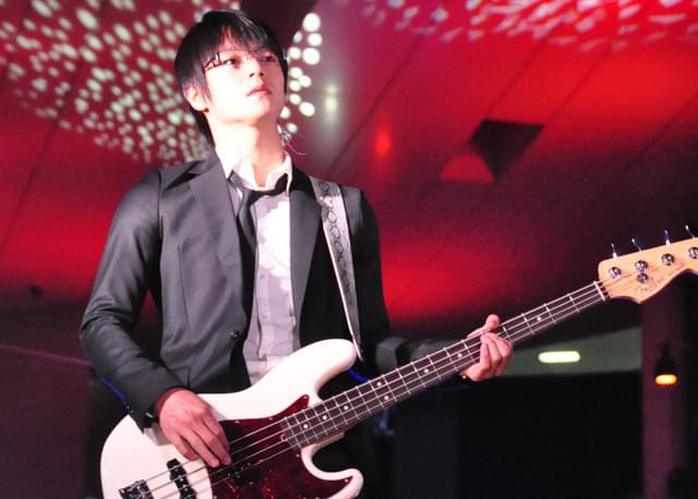 三浦翔平、窪田正孝ら「カノ嘘」劇中バンド、楽曲をライブ演奏！