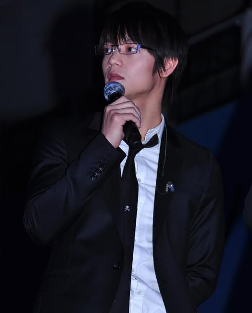 三浦翔平、窪田正孝ら「カノ嘘」劇中バンド、楽曲をライブ演奏！