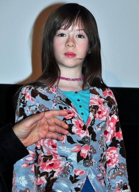 「メイジーの瞳」8歳のヒロイン、オナタ・アプリールちゃん来日！