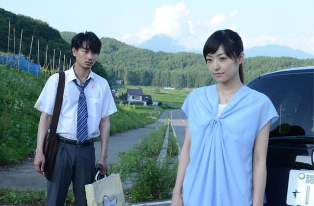 井上真央＆綾野剛「白ゆき姫殺人事件」劇中カットを一挙入手