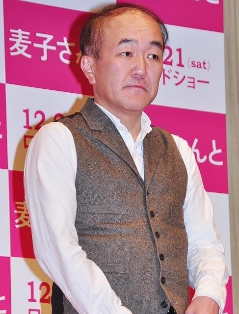余貴美子、堀北真希＆松田龍平の“兄妹”は「予測不可能で不思議な2人」