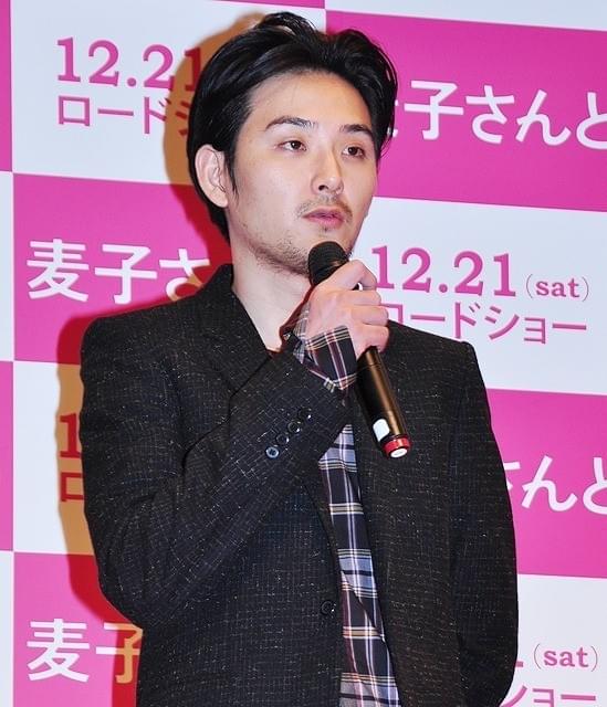 余貴美子、堀北真希＆松田龍平の“兄妹”は「予測不可能で不思議な2人」