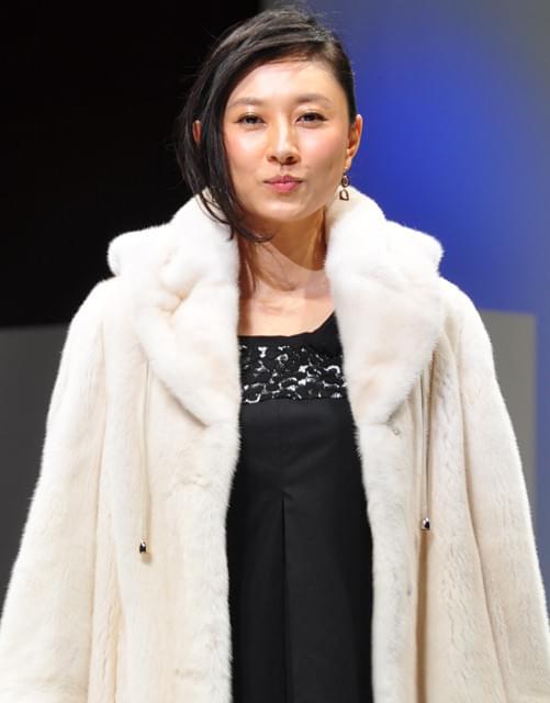 菊川怜、ミンクの300万円コート贈られ「金庫にしまわないと」