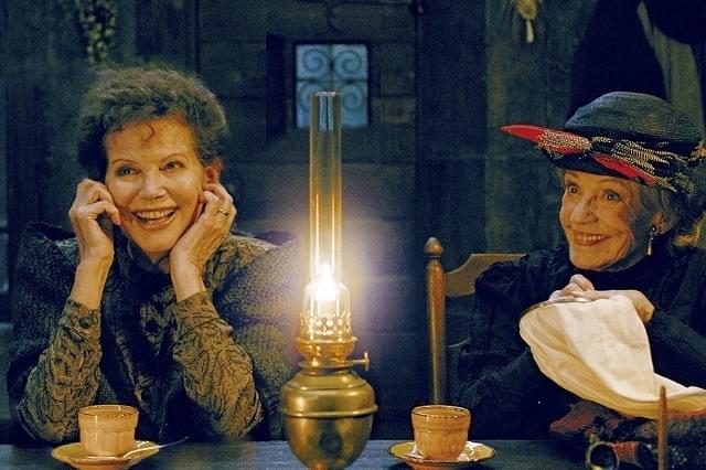 世界最高齢のオリべイラ監督新作予告公開 モロー、カルディナーレら名女優が登場