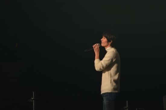 中村雅俊、岸谷＆寺脇に共鳴 打倒エイズで桑田ソング熱唱