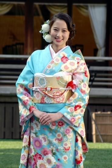 武井咲＆剛力彩芽らオスカー美女9人、晴れ着姿で2014年モード