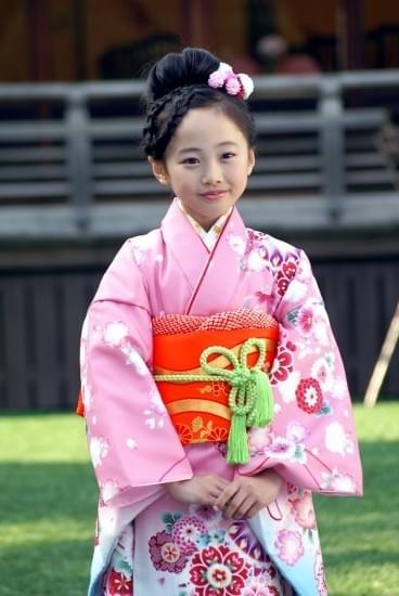 武井咲＆剛力彩芽らオスカー美女9人、晴れ着姿で2014年モード