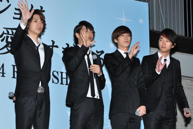 「カノ嘘」が渋谷をジャック！佐藤健、三浦翔平らが各所を駆けめぐる