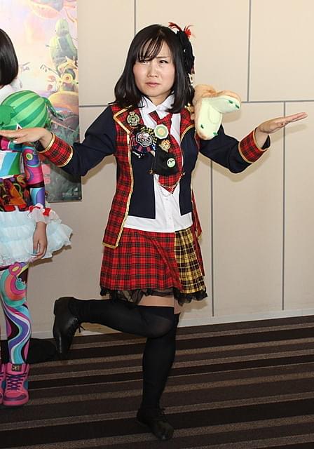 キンタロー。今年の漢字は翔(フライング) 大ブレイクで「襟口黄ばんだ」