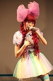 きゃりーぱみゅぱみゅ、初世界ツアーのドキュメントDVDが発売