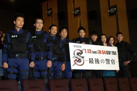 “肉体バカ”向井理VS“冷静沈着”綾野剛、さあ火蓋！早くも映画化決定