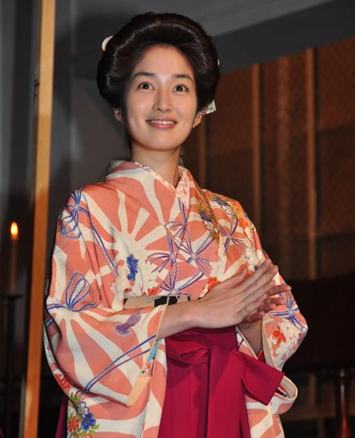 吉高由里子、朝ドラ現場は「むきだしの女子会トーク」で大盛り上がり!?