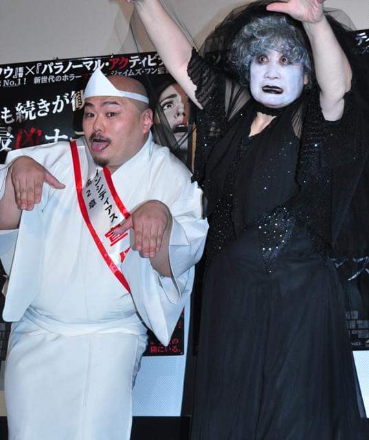 異色の二人が人気ホラー映画の続編をPR